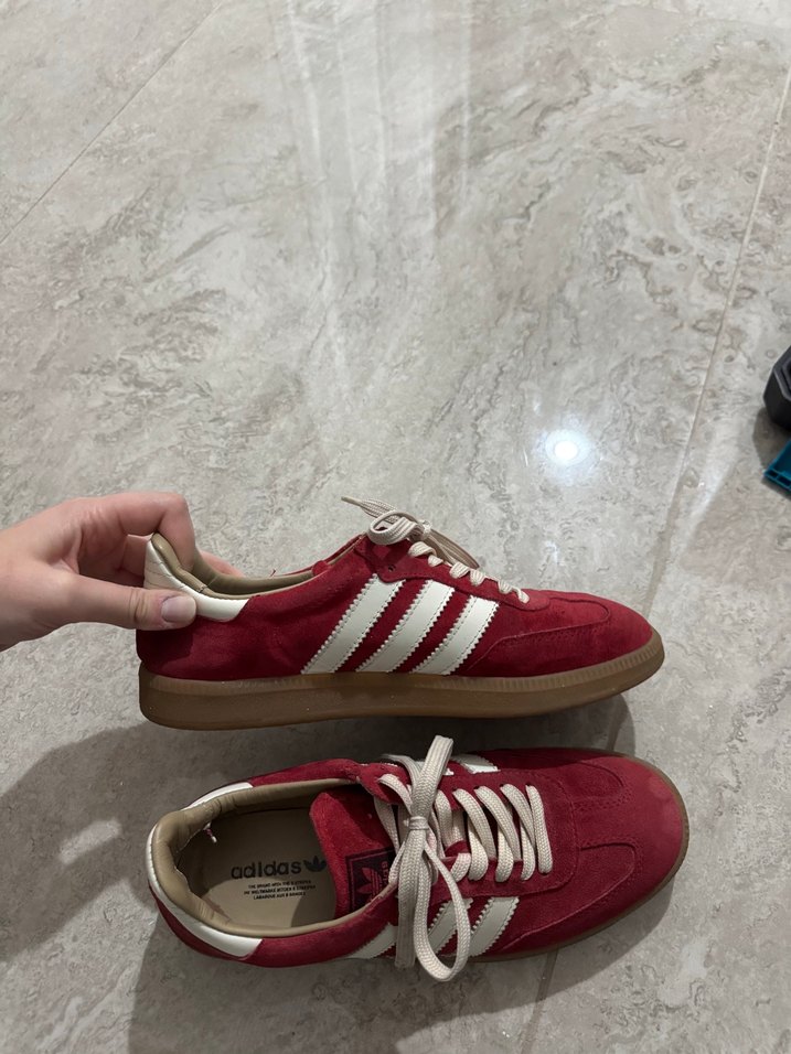 Kırmızı Süet Adidas Spor Ayakkabı — görsel 3/4