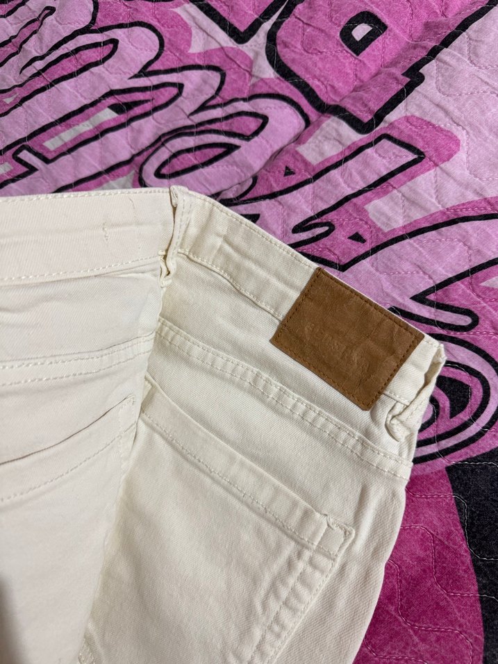 Ekru Denim Jean — görsel 2/4