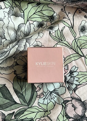 Kylieskin Sugar Lip Scrub