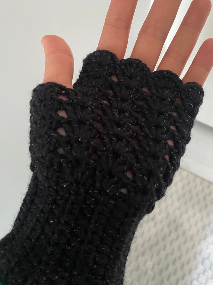 Dantel Detaylı Siyah Örgü Kadın Eldiven - Görsel 3