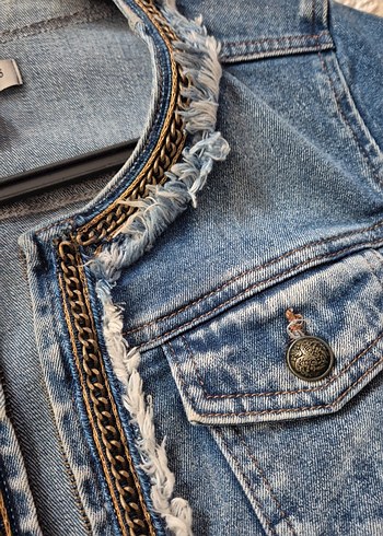 Mango Zincir Detayli Mavi Denim Kadın Ceket - Görsel 5