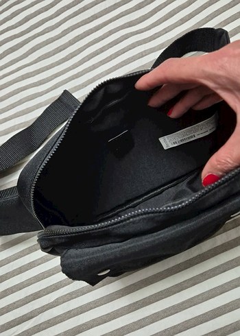 Bershka Siyah Kemerli Kadın Bel Çantası - Görsel 3