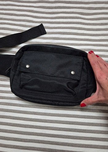 Bershka Siyah Kemerli Kadın Bel Çantası - Görsel 2