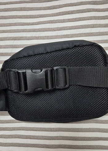 Bershka Siyah Kemerli Kadın Bel Çantası - Görsel 4