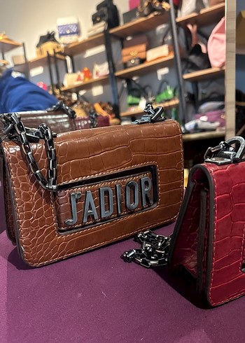 Dior Kırmızı Yılan Derisi Desenli Zincir Detaylı Deri Çanta - Görsel 2