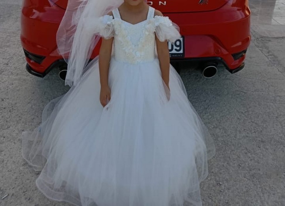 Beyaz Dantel Detaylı Kız Çocuk Abiye Elbise - Görsel 3