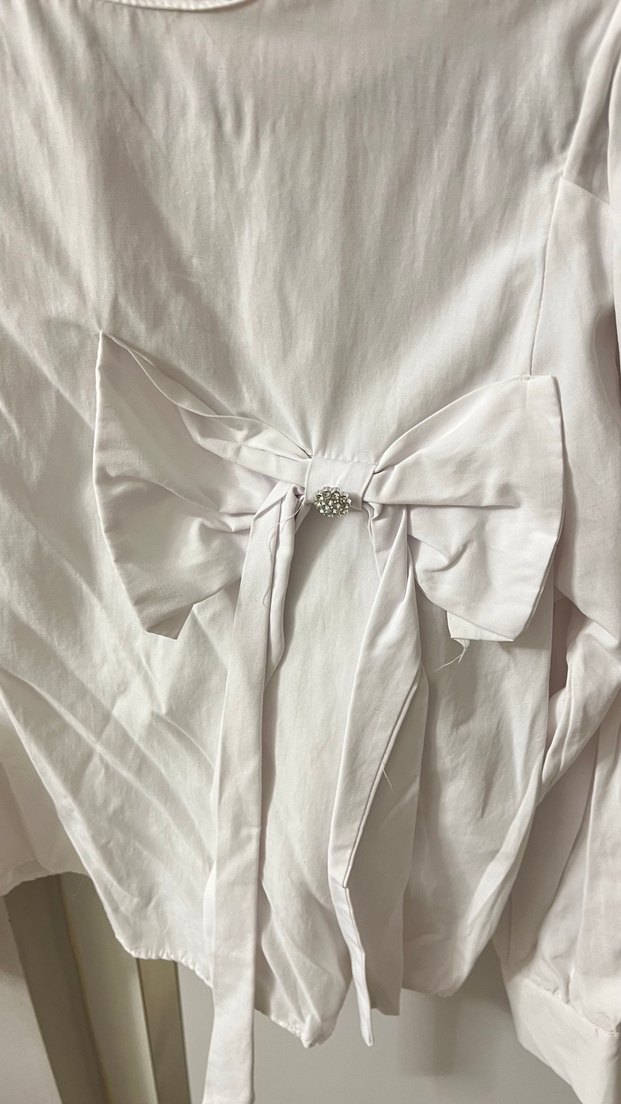 Beyaz Keten Fiyonklu Kadın Gömlek - Görsel 2