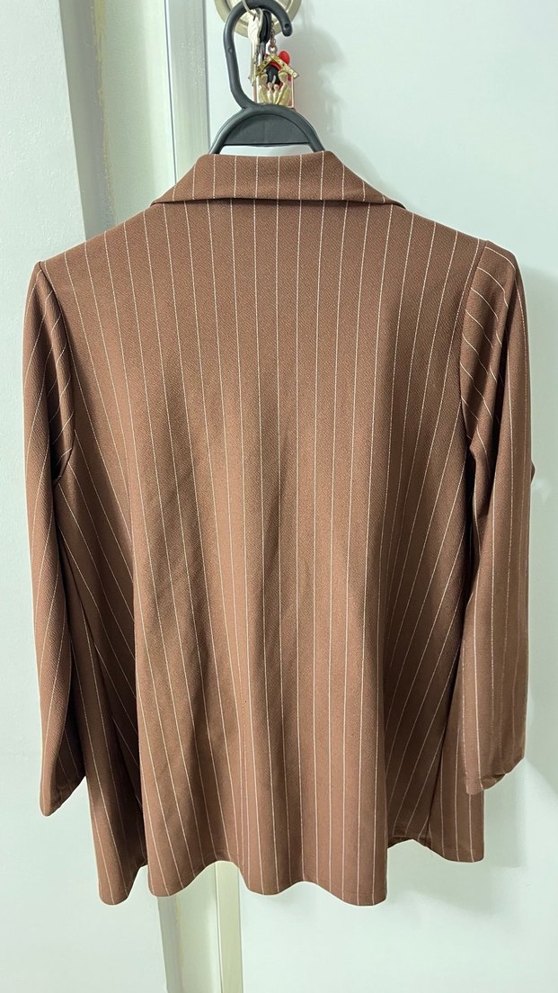 Kadın Kahverengi Düğmeli Midi Blazer - Görsel 3