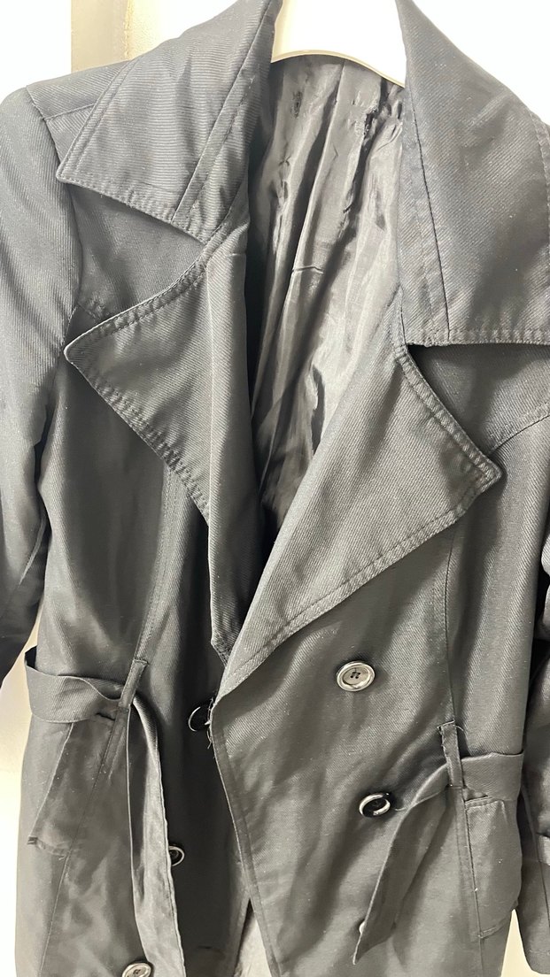 Düğmeli Siyah Midi Kadın Trençkot - Görsel 2