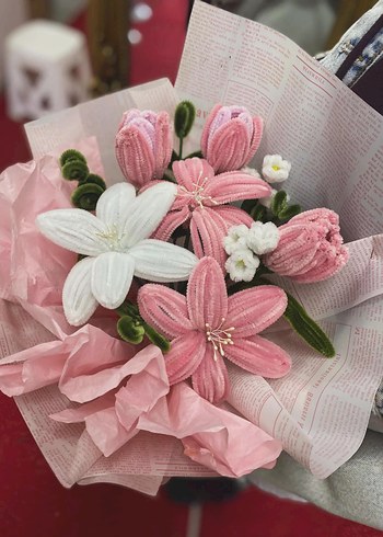 Pembe ve Beyaz El Yapımı Çiçek Buketi - Görsel 2