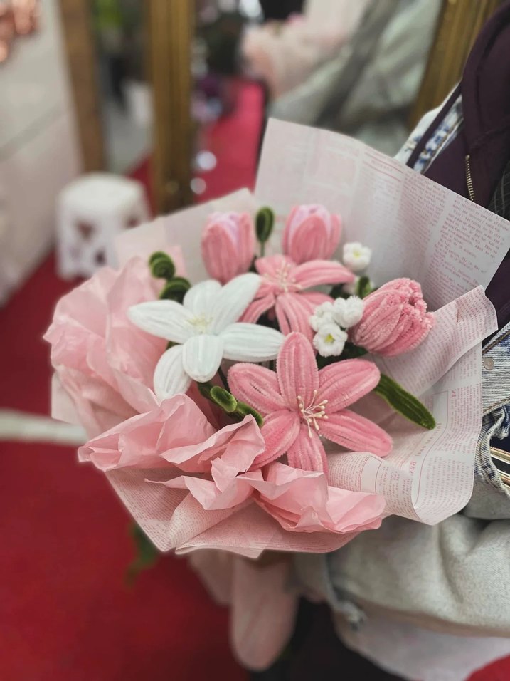 Pembe ve Beyaz El Yapımı Çiçek Buketi - Görsel 3