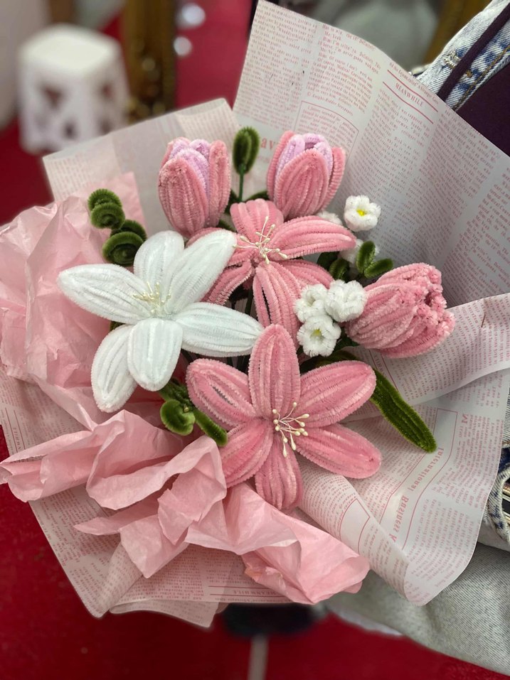 Pembe ve Beyaz El Yapımı Çiçek Buketi - Görsel 4