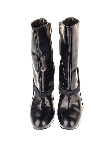 37 Beden Casadei Bot %70 İndirimli.