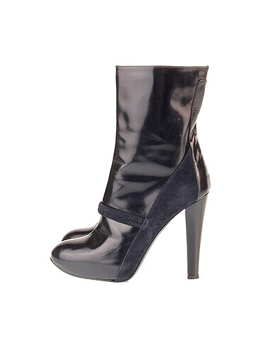 Casadei Bot %70 İndirimli.
