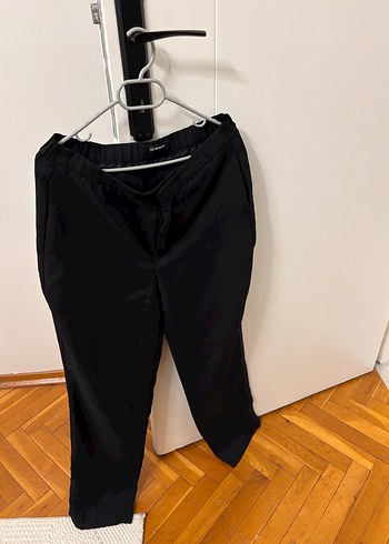 Kadın Siyah Kumaş Pantolon