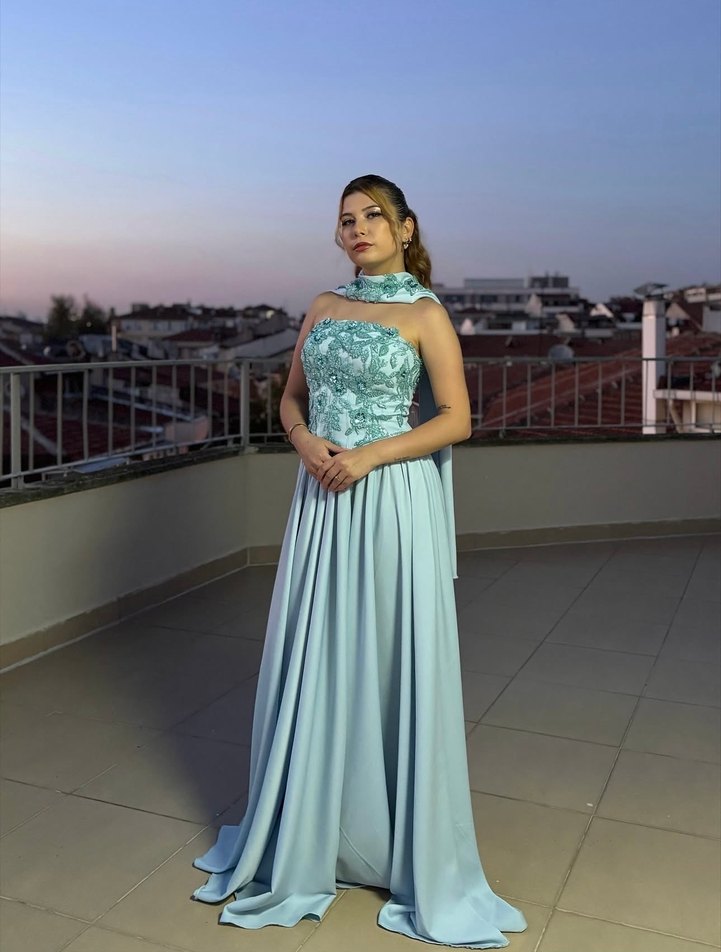 Turkuaz Nakışlı Uzun Straplez Abiye Elbise - Görsel 3