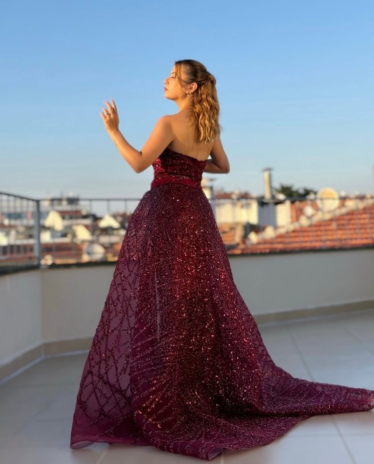 Bordo Parlak Nakışlı Uzun Abiye Elbise - Görsel 3