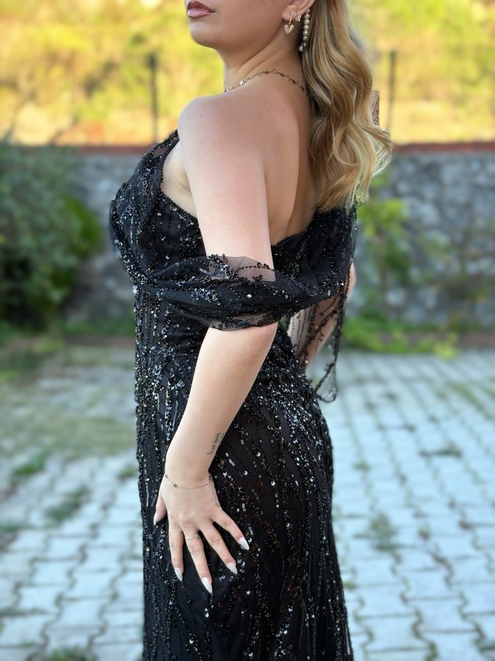 SİYAH MİMOZA - Görsel 2