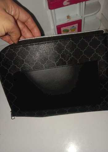 Lanvin Paris Kadın Deri Makyaj Çantasısiyah mevcut tur - Görsel 2