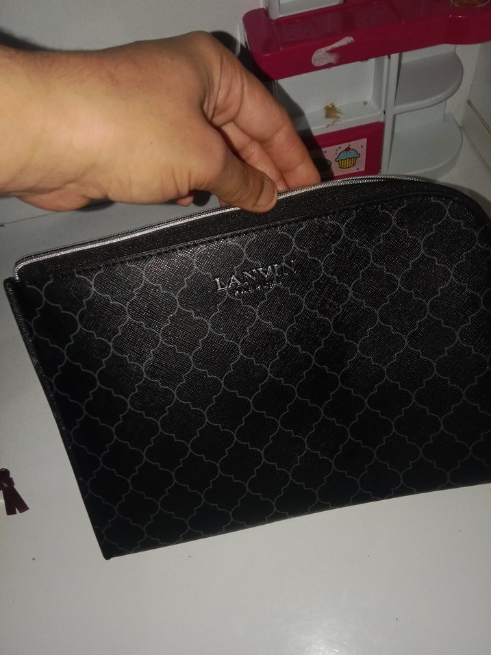 Lanvin Paris Kadın Deri Makyaj Çantasısiyah mevcut tur - Görsel 3