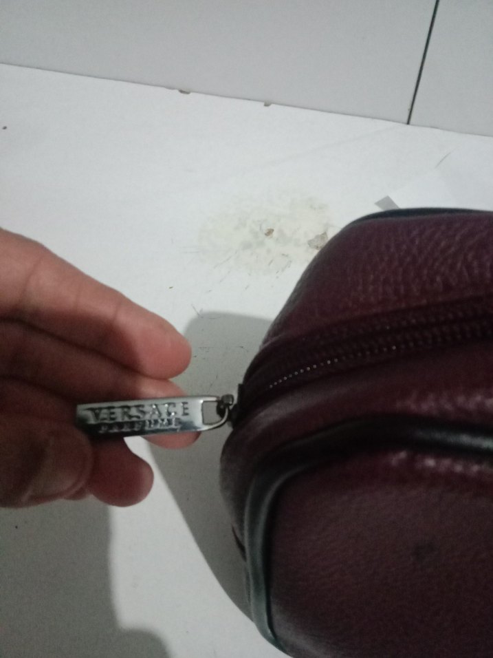 Bordo Deri Kadın Makyaj Çantası versace - Görsel 4