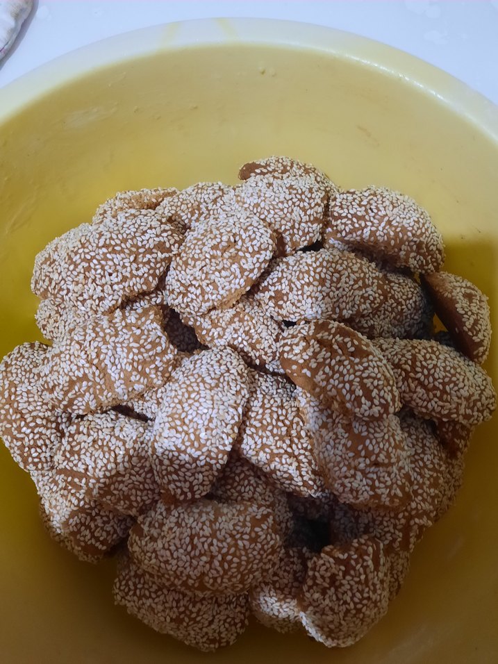 Hatay Bayram kömbesi.
Cevizli, hurmalı,  sade kömbe. - Görsel 3