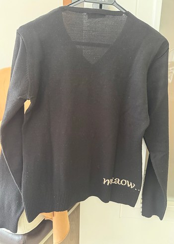 İnci Detaylı Siyah V Yaka Triko Kazak - Görsel 4