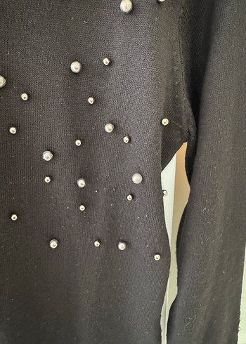 İnci Detaylı Siyah V Yaka Triko Kazak - Görsel 2