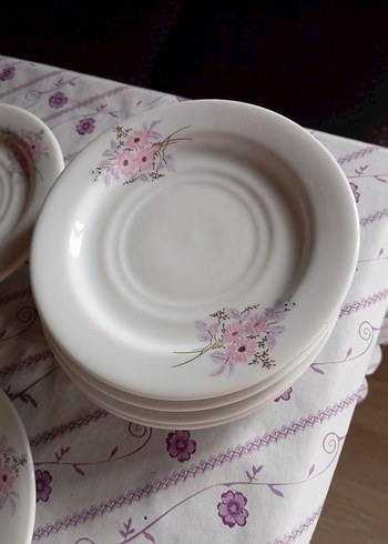 Beyaz Porselen Çiçek Desenli Tabak Seti - Görsel 3