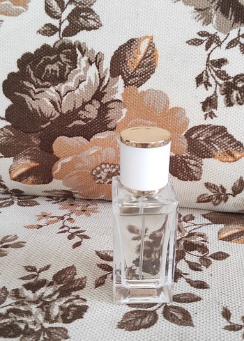 Victoria s Secret Victoria's Secret Bombshell Parfüm 35 ml duty free den alındı