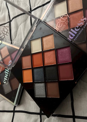 Çok Renkli 12'li Göz Farı Paleti - Görsel 2