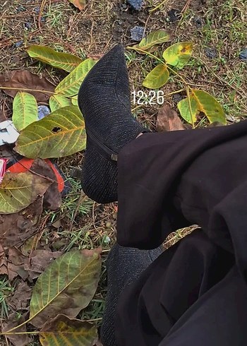 Siyah Simli Parlak Topuklu Bot - Görsel 4