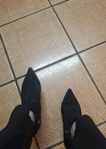 Siyah Simli Parlak Topuklu Bot - Görsel 5