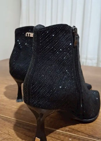 Siyah Simli Parlak Topuklu Bot - Görsel 2