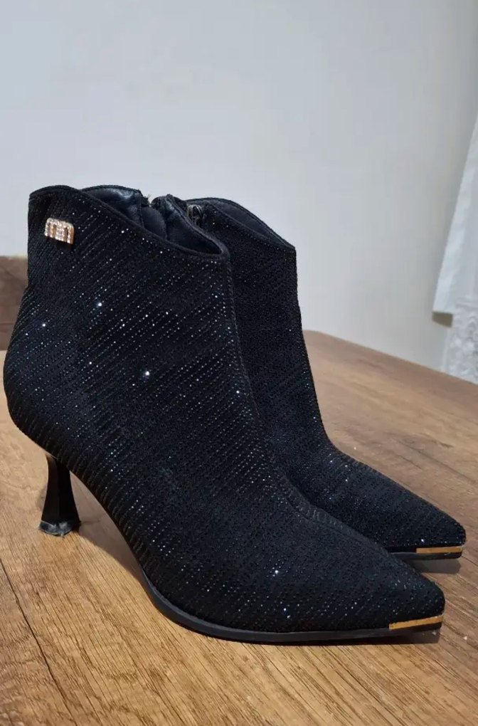 Siyah Simli Parlak Topuklu Bot - Görsel 3
