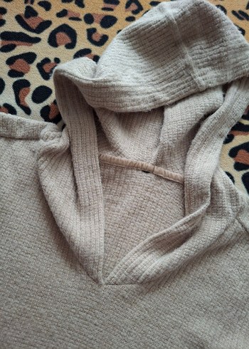 Bej Kapüşonlu V Yaka Triko Kadın Kazak - Görsel 2