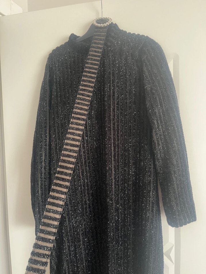 Sim Detaylı Siyah Uzun Kadın kalem elbise - Görsel 2