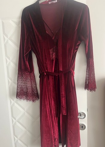 Bordo İşlemeli Uzun Kadın Gecelik - Görsel 3