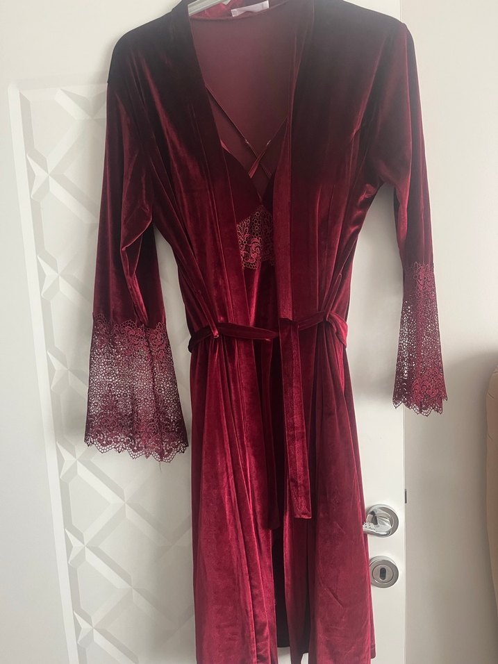 Bordo İşlemeli Uzun Kadın Gecelik - Görsel 3