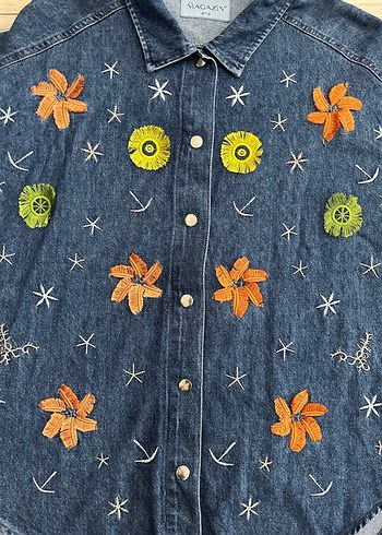 Nakışlı, düğmeli, bol kesim denim ceket - Görsel 3