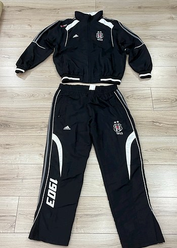 Uzun Kollu, Beşiktaş Eşofman Takım - Görsel 2