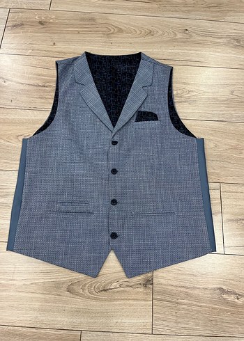 Gri Düğmeli Erkek Yelek - Görsel 3