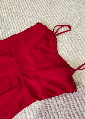 Kırmızı Uzun İpek Görünümlü Akışkan Elbise - Görsel 4