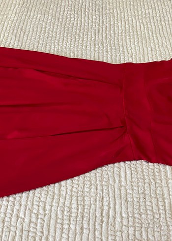 Kırmızı Uzun İpek Görünümlü Akışkan Elbise - Görsel 5