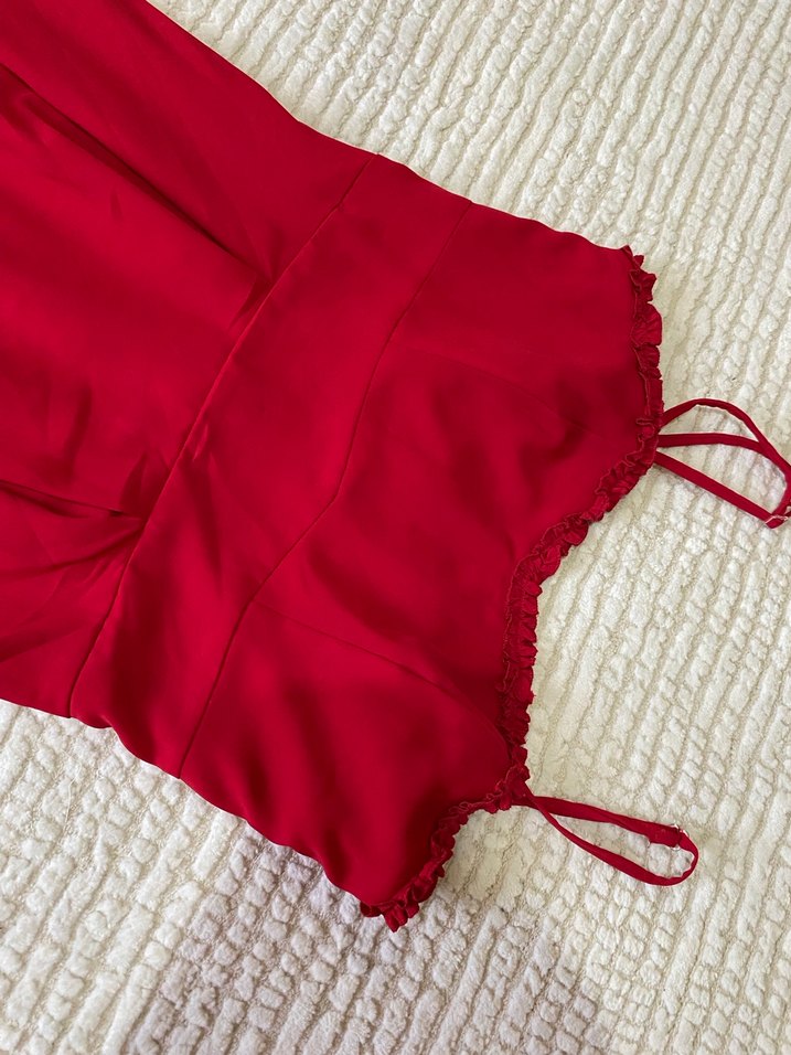 Kırmızı Uzun İpek Görünümlü Akışkan Elbise - Görsel 3