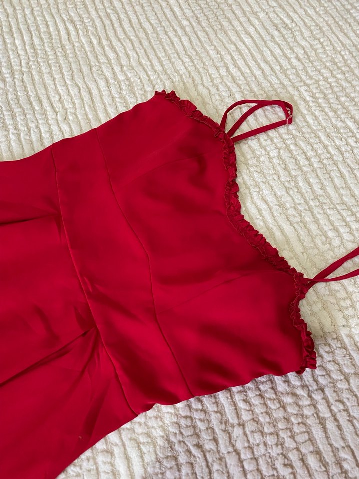 Kırmızı Uzun İpek Görünümlü Akışkan Elbise - Görsel 4