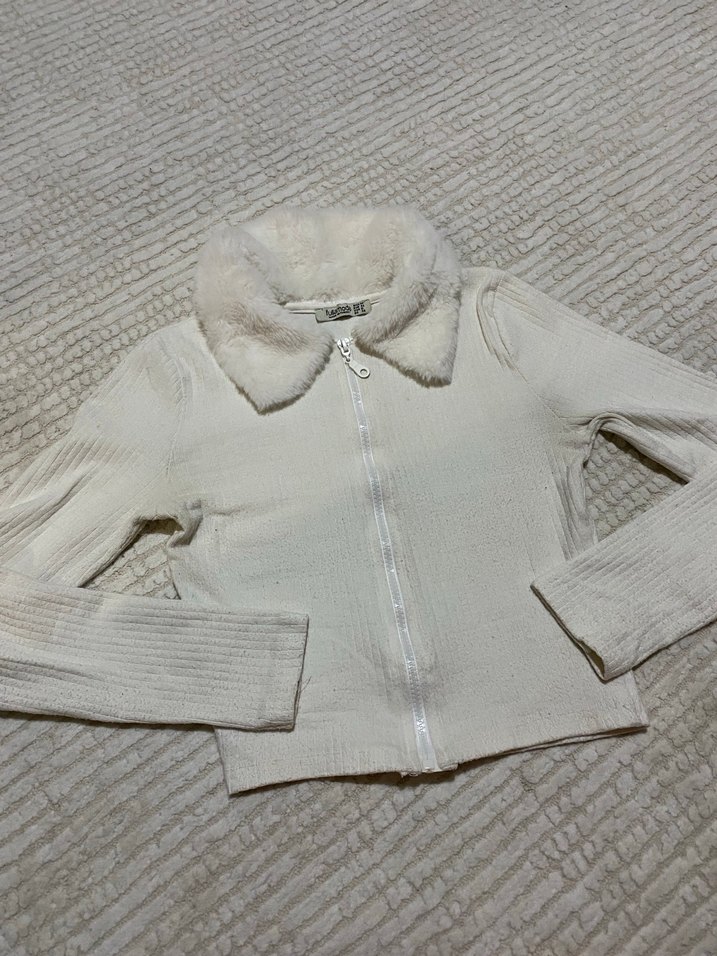 Kürk Detaylı Beyaz Kadın Hırka - Görsel 2