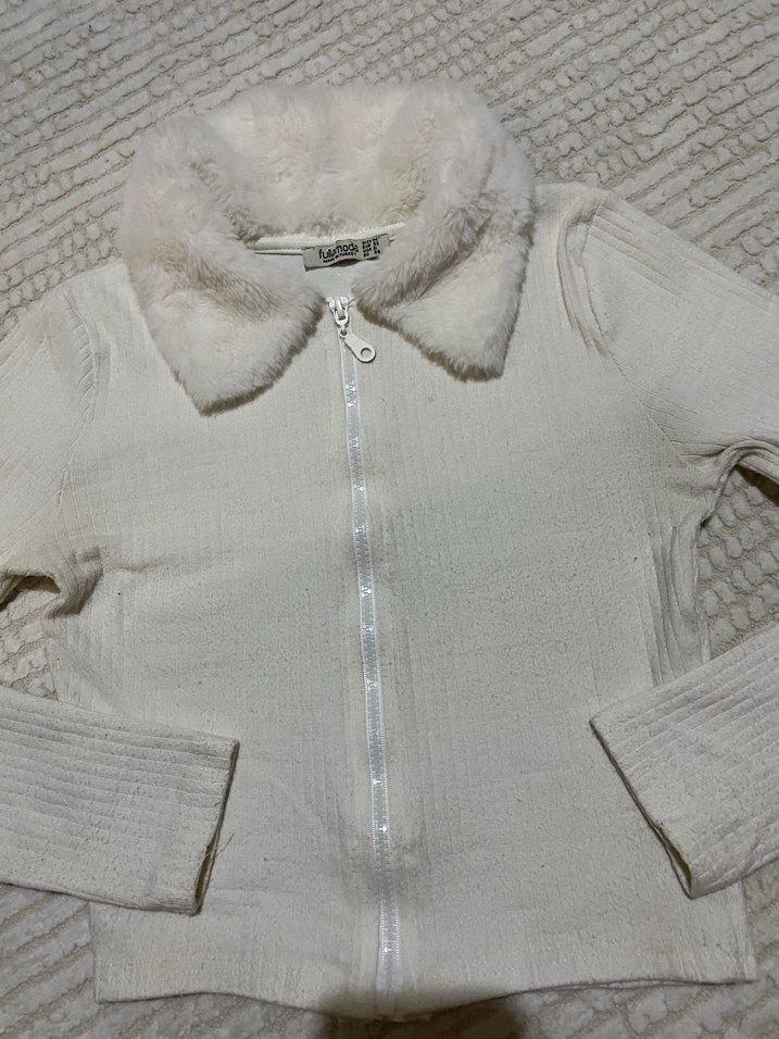 Kürk Detaylı Beyaz Kadın Hırka - Görsel 4