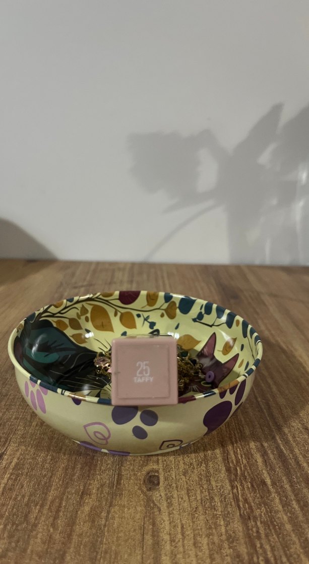 Parlak Bordo Ruj maybelline taffy 25 - Görsel 2