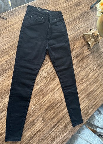 Mavi Jeans Serenay Mavi Jeans Siyah Dar Kesim Jean Pantolon
